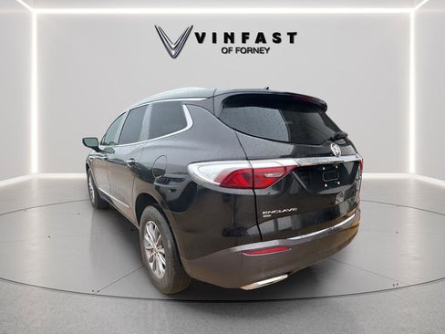 Used 2024 Buick Enclave Premium image 2
