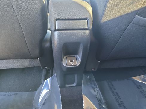 Used 2018 Jeep Renegade Latitude image 17