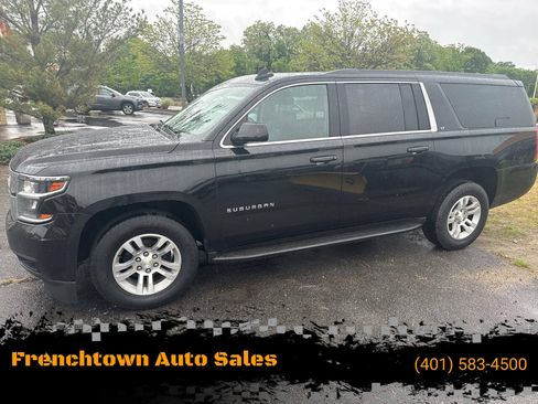 Used 2020 Chevrolet Suburban LT AWD/4WD image 3
