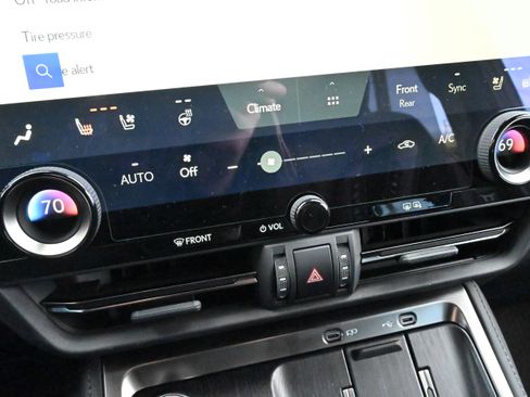 Used 2026 Lexus GX 550 w/ Accessory Package (2T) image 22