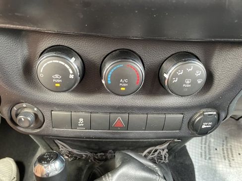 Used 2017 Jeep Wrangler Unlimited Sport w/ Quick Order Package 23S image 18