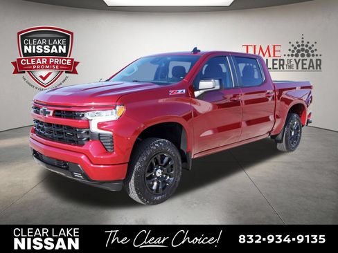 Used 2024 Chevrolet Silverado 1500 RST w/ Z71 Off-Road Package AWD/4WD image 3