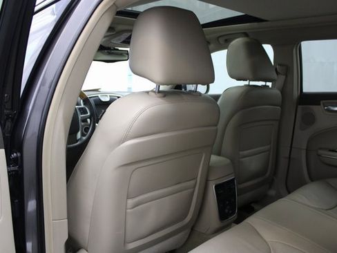 Used 2014 Chrysler 300 C w/ Beats Audio Group image 17