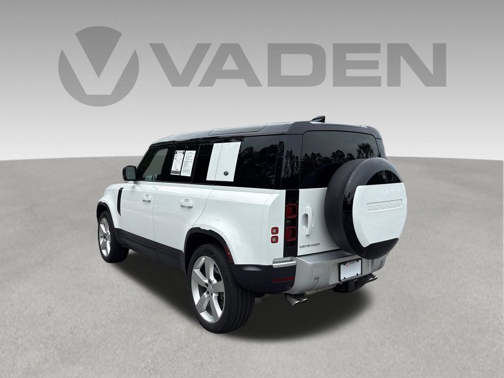 Used 2024 Land Rover Defender 110 SE AWD/4WD image 25