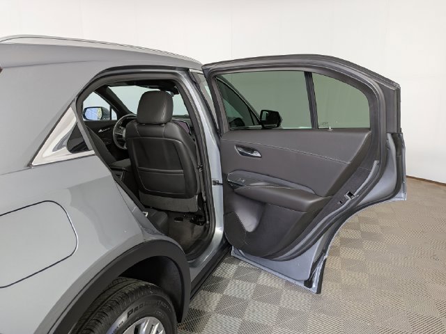 Used 2024 Cadillac XT4 Premium Luxury w/ Cold Weather Package AWD/4WD image 34