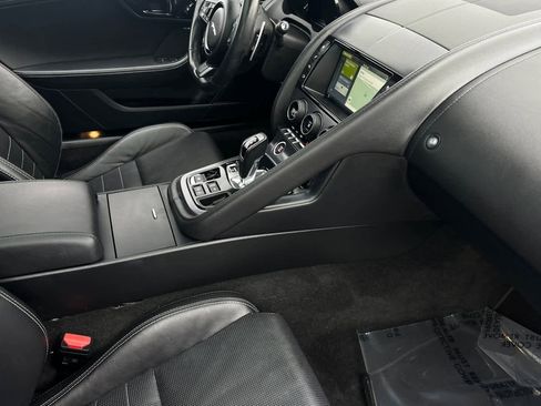 Used 2018 Jaguar F-TYPE R-Dynamic image 16