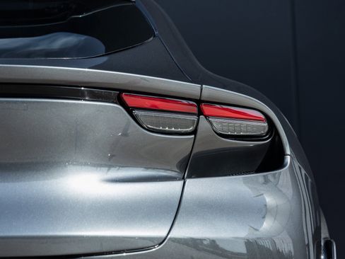 Used 2024 Ferrari Purosangue image 13