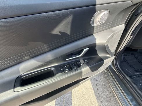 New 2026 Hyundai Elantra SE image 13