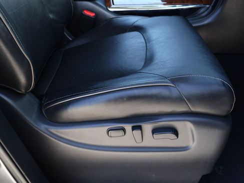 Used 2019 INFINITI QX80 Luxe RWD image 18