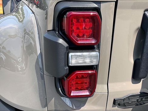 Used 2025 Ford Bronco Raptor AWD/4WD image 30