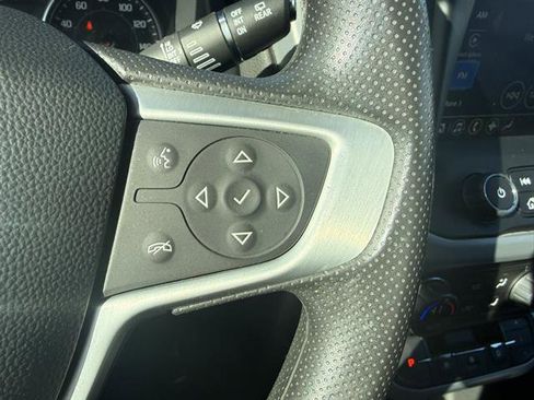 Used 2023 GMC Acadia SLE w/ Driver Convenience Package image 17