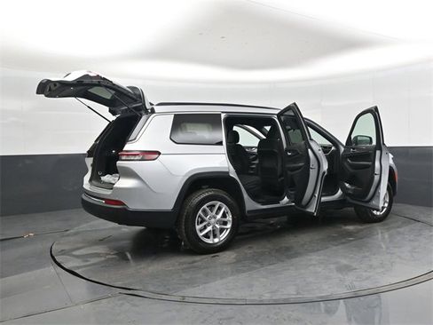 New 2025 Jeep Grand Cherokee L Laredo image 47
