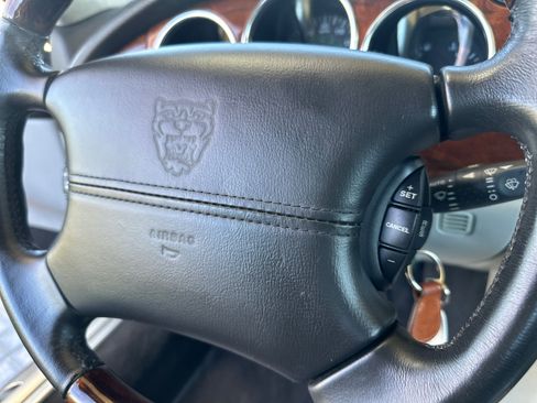 Used 2003 Jaguar XK8 Convertible image 20