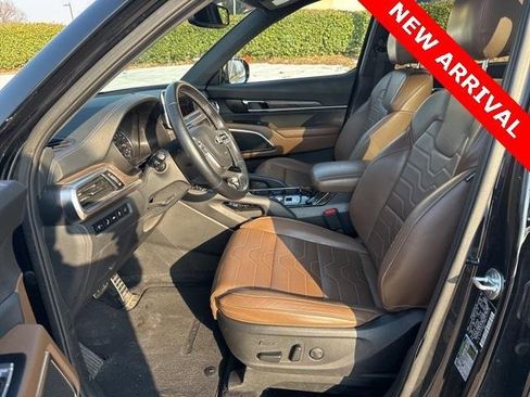 Used 2021 Kia Telluride SX w/ SX Prestige Package image 15