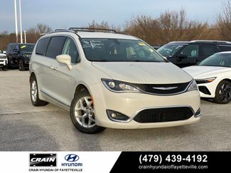 Used 2017 Chrysler Pacifica Touring-L Plus w/ Tire & Wheel Group video 1