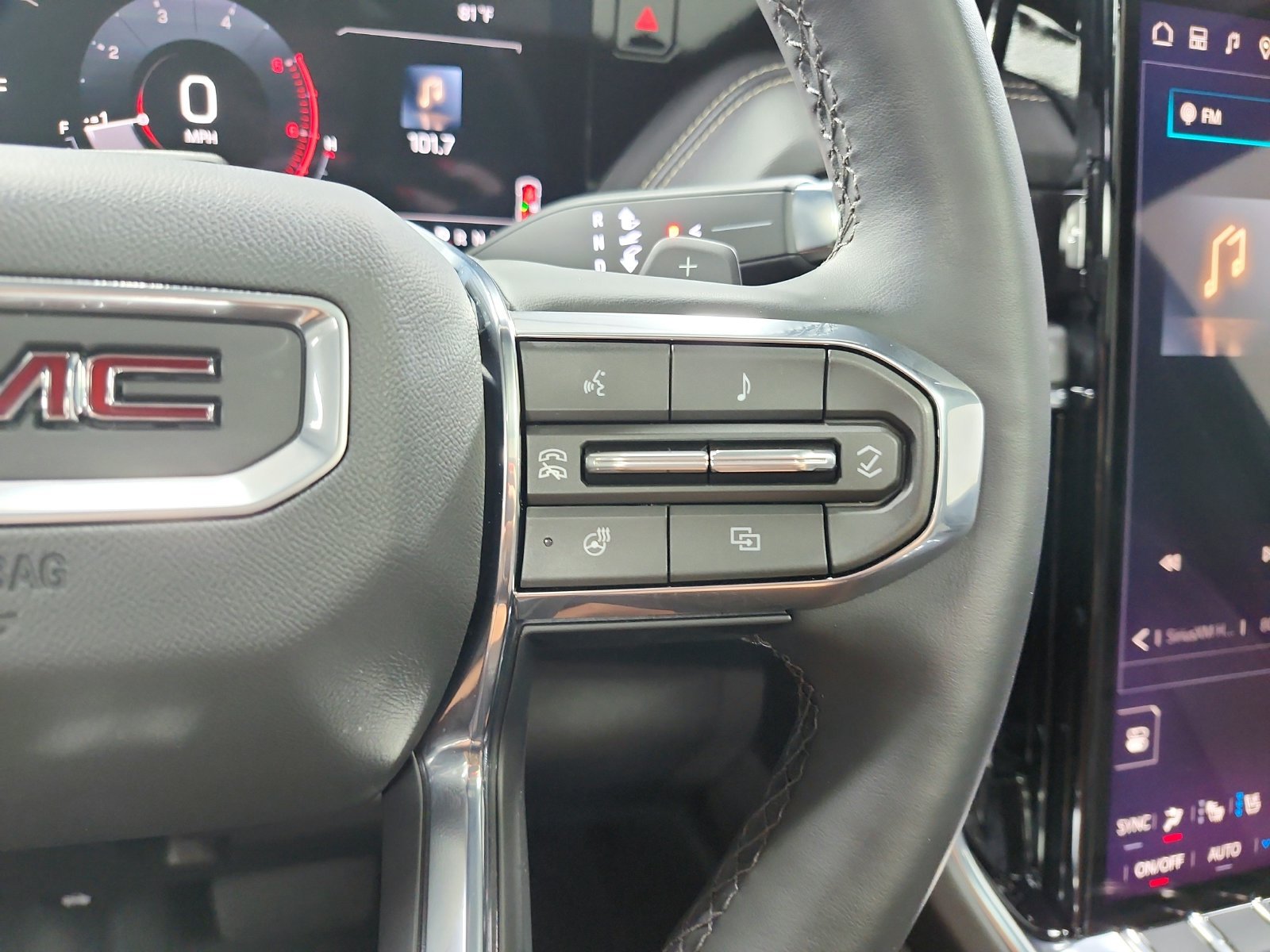 Used 2026 GMC Yukon Elevation w/ Elevation Premium Package AWD/4WD image 24