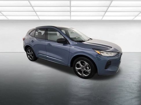 Used 2023 Ford Escape ST-Line w/ Tech Pack #1 image 9