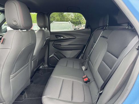 Used 2023 Chevrolet TrailBlazer RS w/ Technology Package AWD/4WD image 14