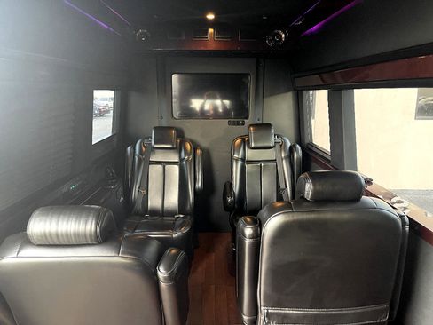 Used 2009 Dodge Sprinter 2500 image 20