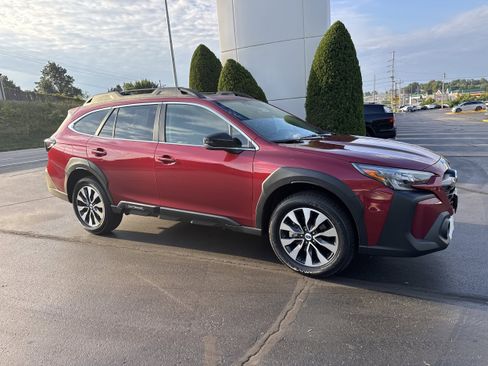 Used 2024 Subaru Outback Limited XT image 1