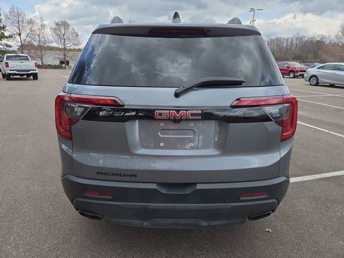 Used 2021 GMC Acadia SLT w/ Elevation Edition image 4