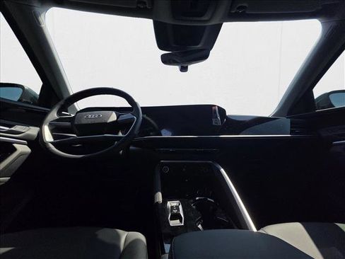 New 2025 Audi Q5 Premium image 17