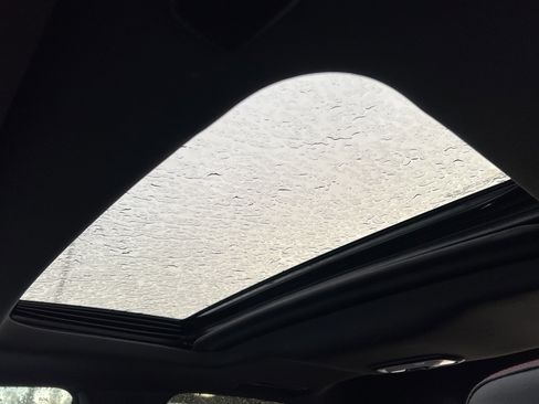 Used 2023 Chevrolet Colorado Z71 w/ Z71 Convenience Package 2 image 11