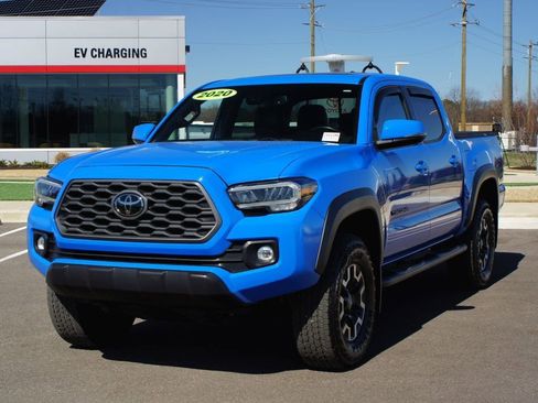 Used 2020 Toyota Tacoma TRD Off-Road w/ TRD Premium Off Road Package image 25