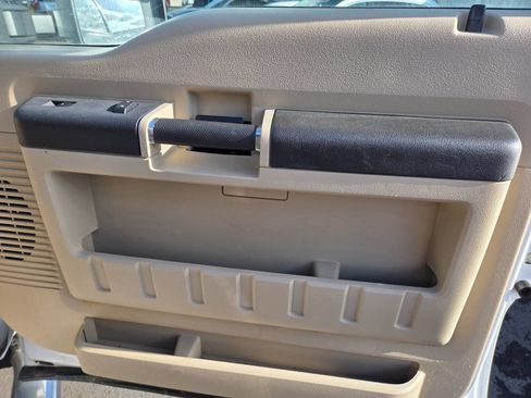 Used 2008 Ford F250 FX4 image 11