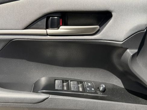 Used 2025 Toyota Camry LE FWD image 23