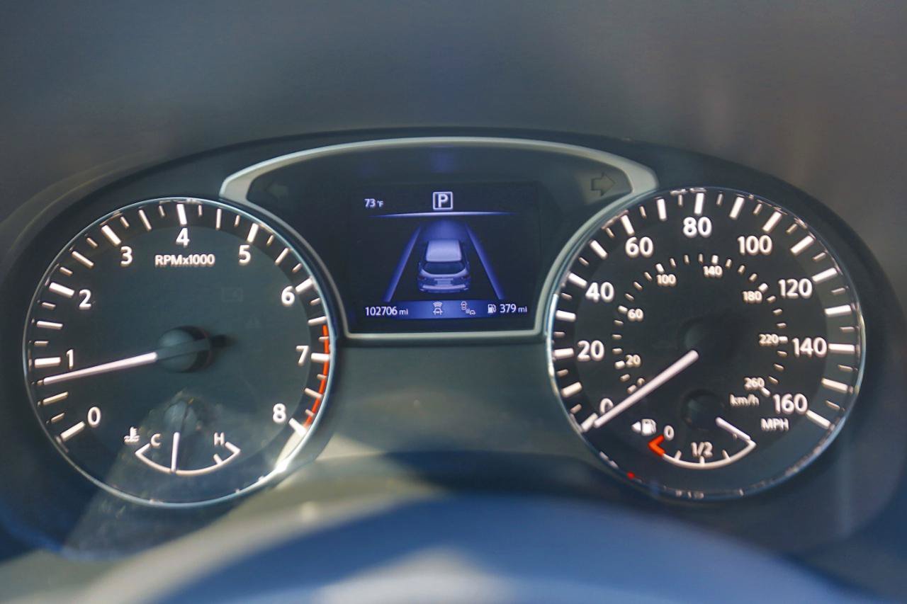 Used 2020 Nissan Pathfinder SV FWD image 7