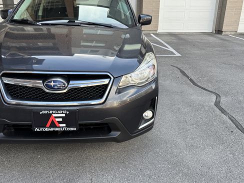 Used 2016 Subaru Crosstrek 2.0i Premium w/ Moonroof Package AWD/4WD image 9