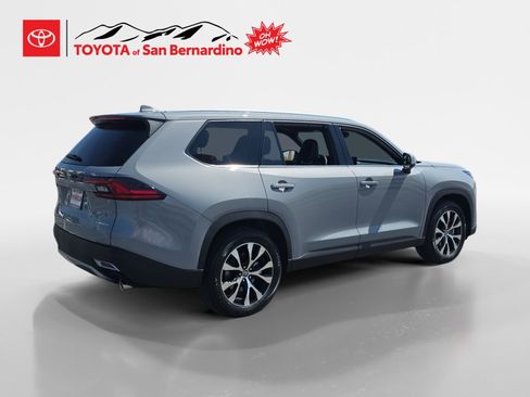 New 2026 Toyota Grand Highlander AWD Hybrid image 5