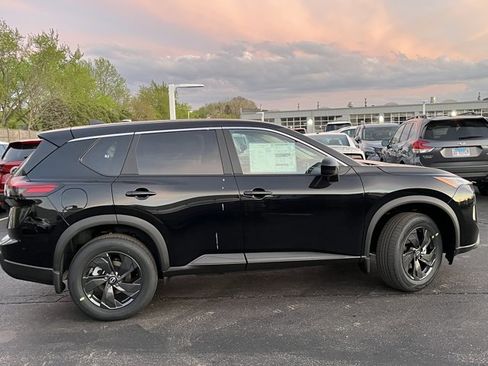 New 2026 Nissan Rogue SV w/ Cold Weather Package AWD/4WD image 6