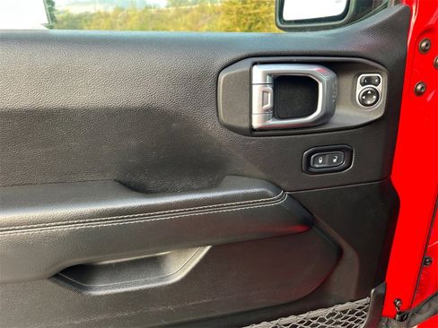 Certified 2021 Jeep Wrangler Unlimited Sahara image 11