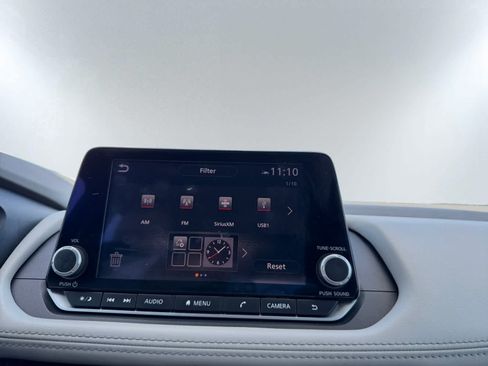 Used 2023 Nissan Rogue SV FWD image 14
