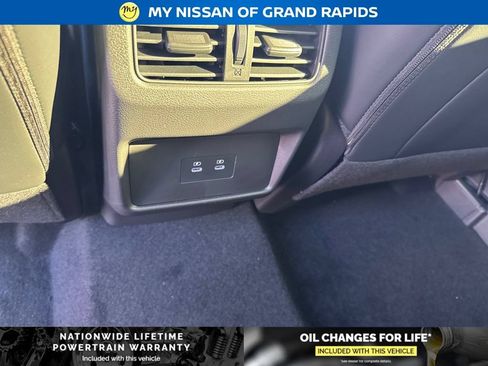 New 2026 Nissan Rogue Platinum AWD/4WD image 12