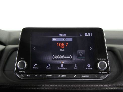 Certified 2025 Nissan Rogue SV image 9