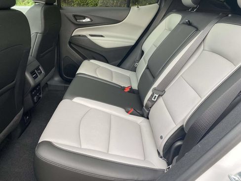 Used 2018 Chevrolet Equinox Premier FWD image 10