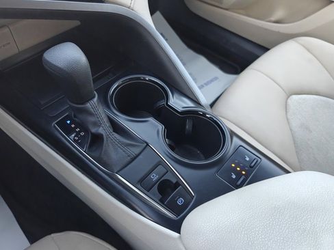 Used 2020 Toyota Camry LE w/ Cold Weather Package image 32