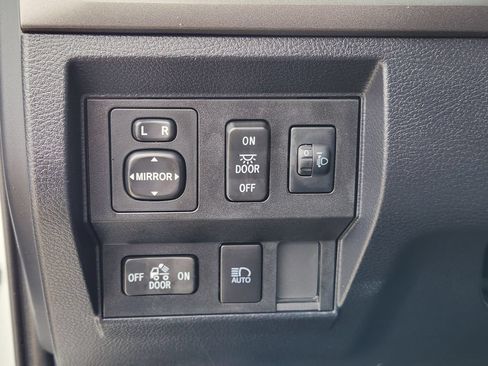 Used 2020 Toyota Tundra SR5 w/ SX Package RWD image 19