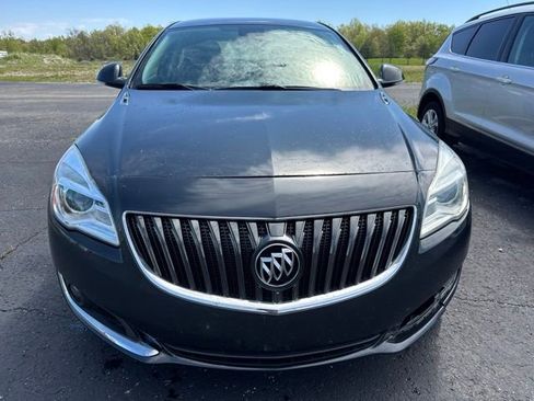 Used 2016 Buick Regal FWD image 2
