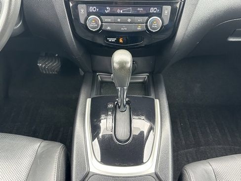 Used 2014 Nissan Rogue SL image 30