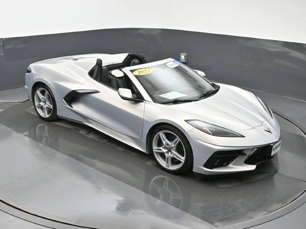 Used 2023 Chevrolet Corvette Stingray Preferred Conv w/ Battery Protection Package RWD image 3