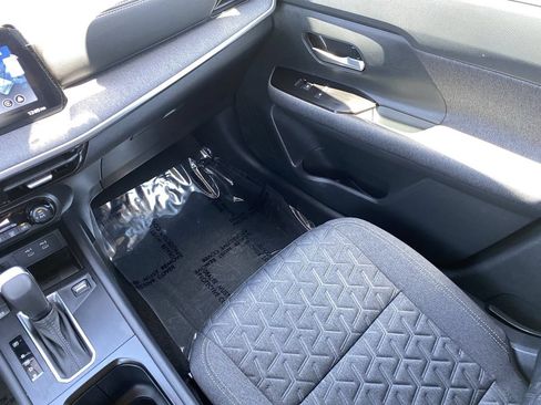 Certified 2026 Nissan Kicks SV FWD image 17