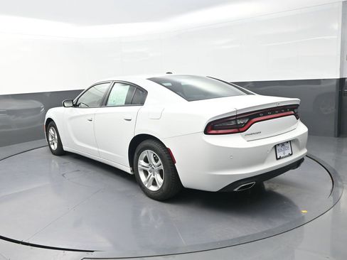 Used 2019 Dodge Charger SXT image 8