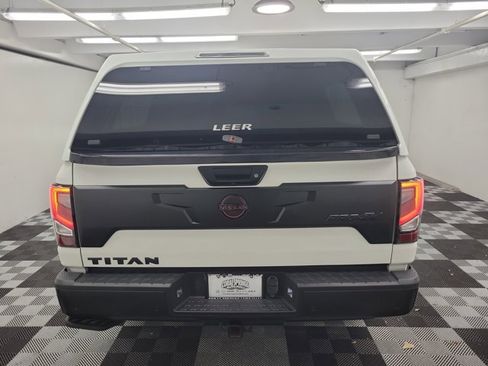 Used 2023 Nissan Titan PRO-4X w/ Pro-4x Convenience Package image 9