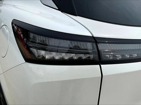 Certified 2025 Nissan Murano SV AWD/4WD image 7