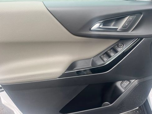 New 2026 Chevrolet Equinox LT w/ Convenience Package II FWD image 13