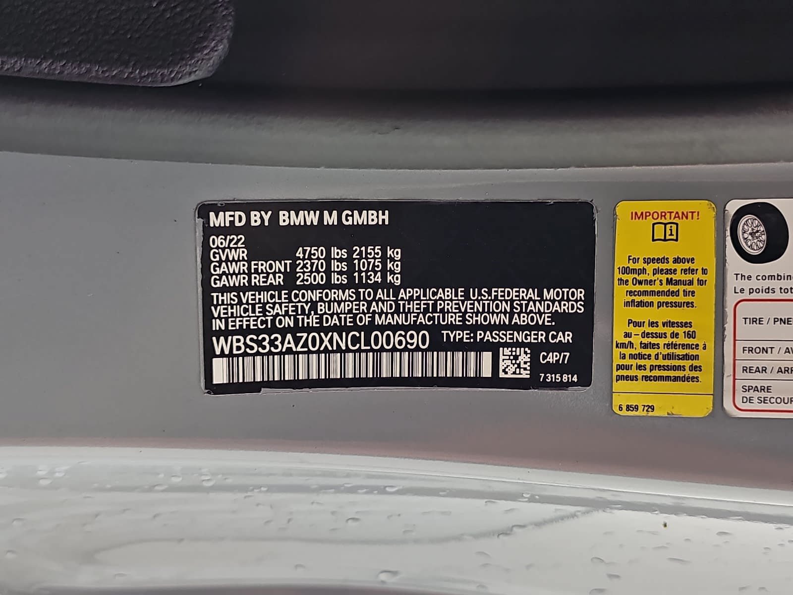 Used 2022 BMW M4 Competition w/ M Carbon Exterior Package RWD image 29